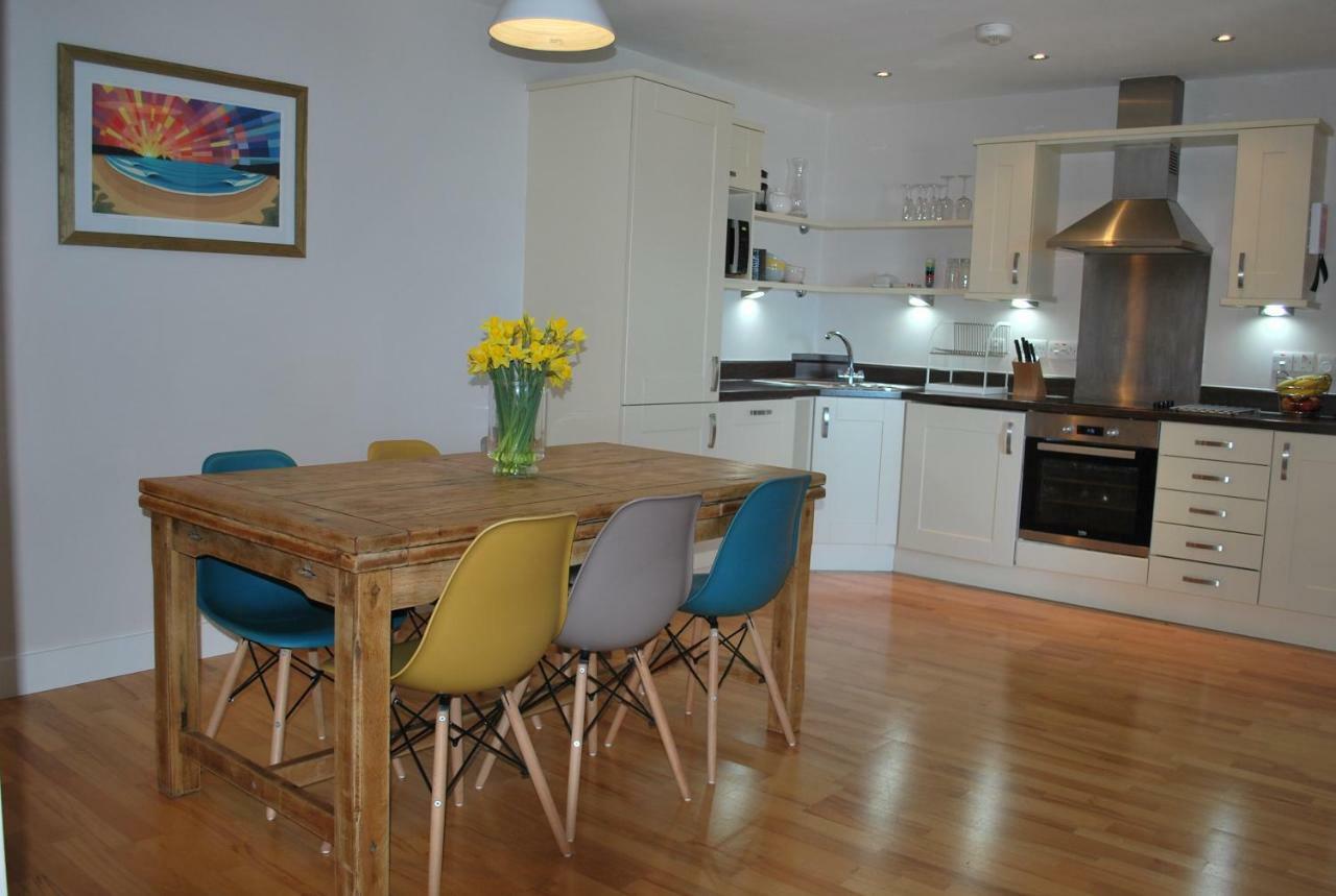 For The Shore, Fistral Beach Newquay - 2 Bed 2 Bath - Private Parking With Garage For 2 Vehicles Exterior photo